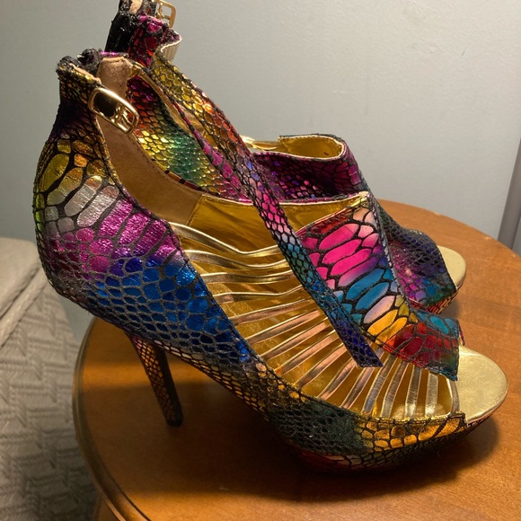 Colorful Snake Print Women's Heels - Picture 2 of 5